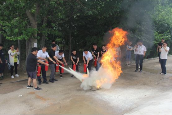濰坊軟件園組織開(kāi)展消防安全培訓(xùn)及應(yīng)急疏散演練活動(dòng)情況